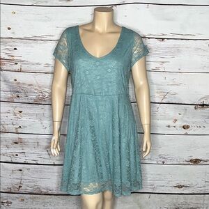 Torrid NWT Size 2 Turquoise Blue Lace V-Neckline Fit & Flare Skater Dress